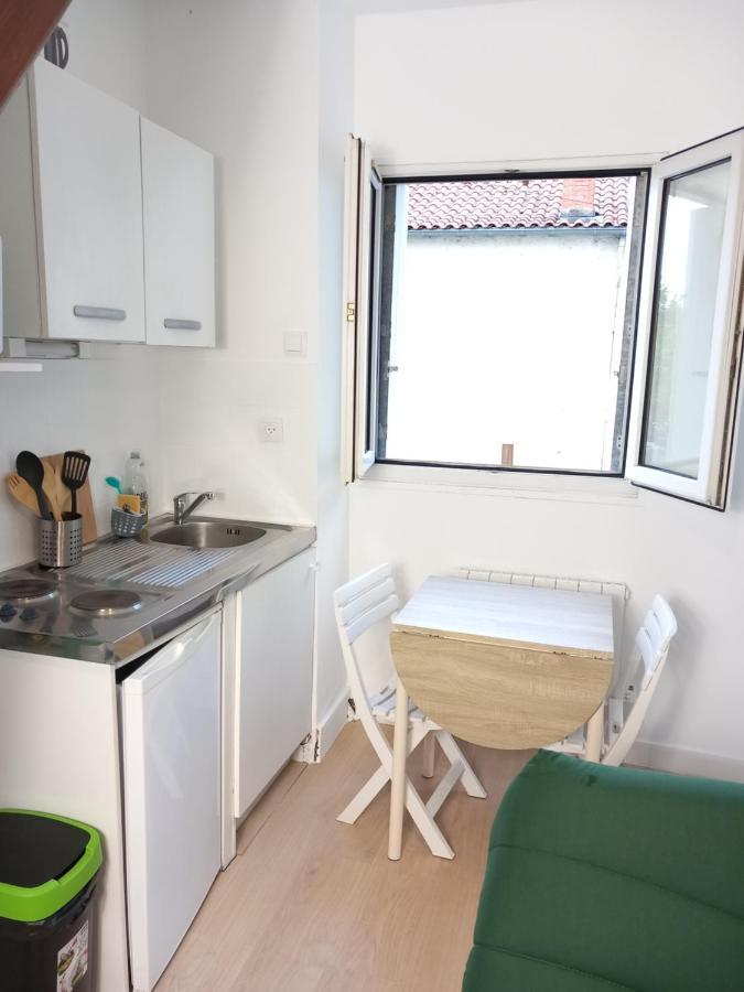 Appartement Pari57bis - T2 Meubles Entre Centre Et Futuroscope A 15min - Chu - Cci A 5 Min